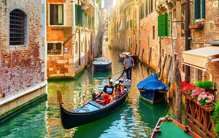 OTOBÜSLE BÜYÜK İTALYA TURU