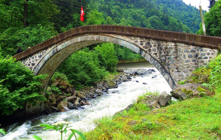 YAYLA YAYLA ÖZEL KARADENİZ TURU FC